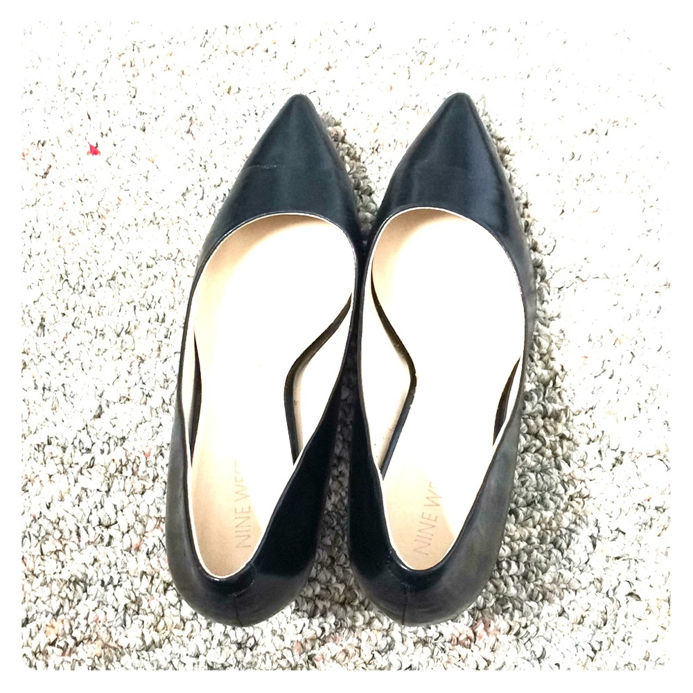 Nine West Black leather pointed toe pumps heels